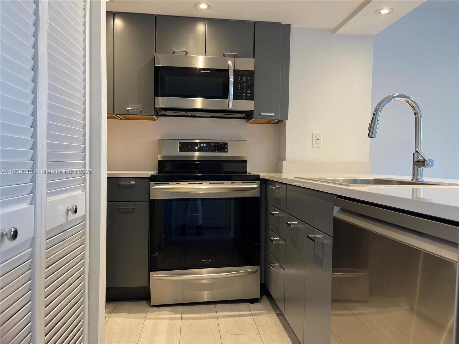 BRICKELL KEY II CONDO - Residential Lease