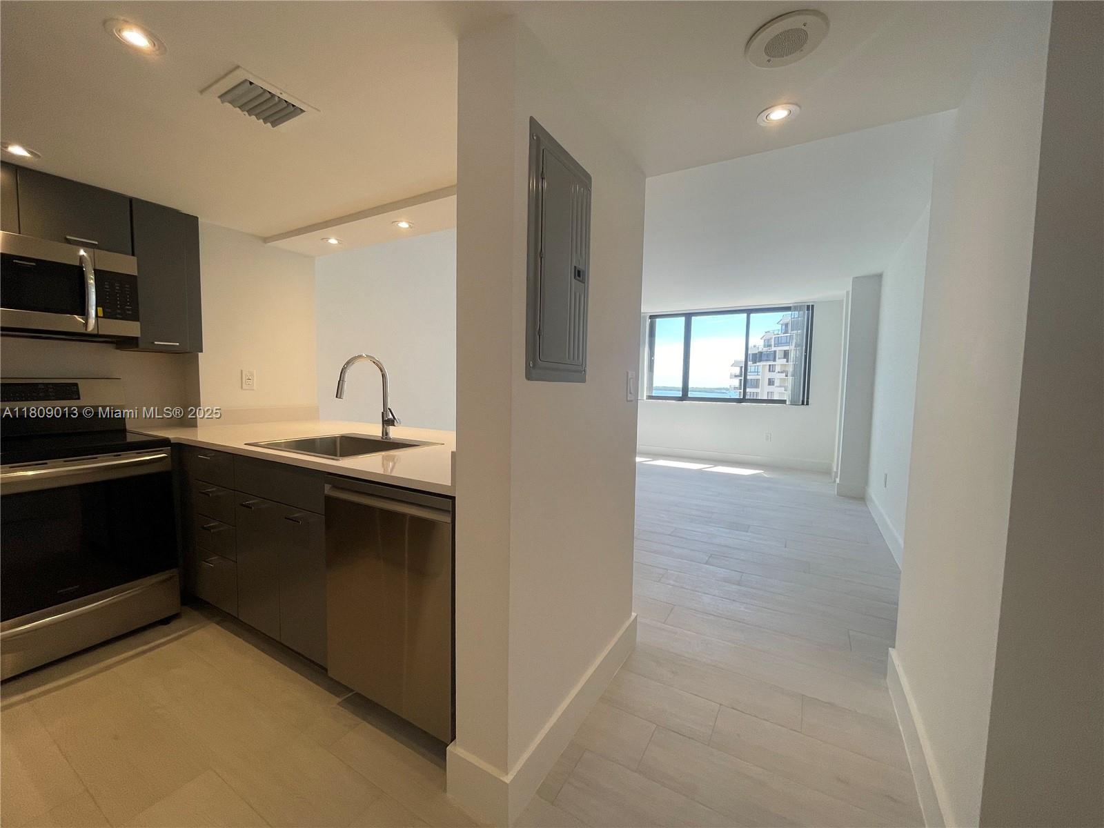 BRICKELL KEY II CONDO - Residential Lease