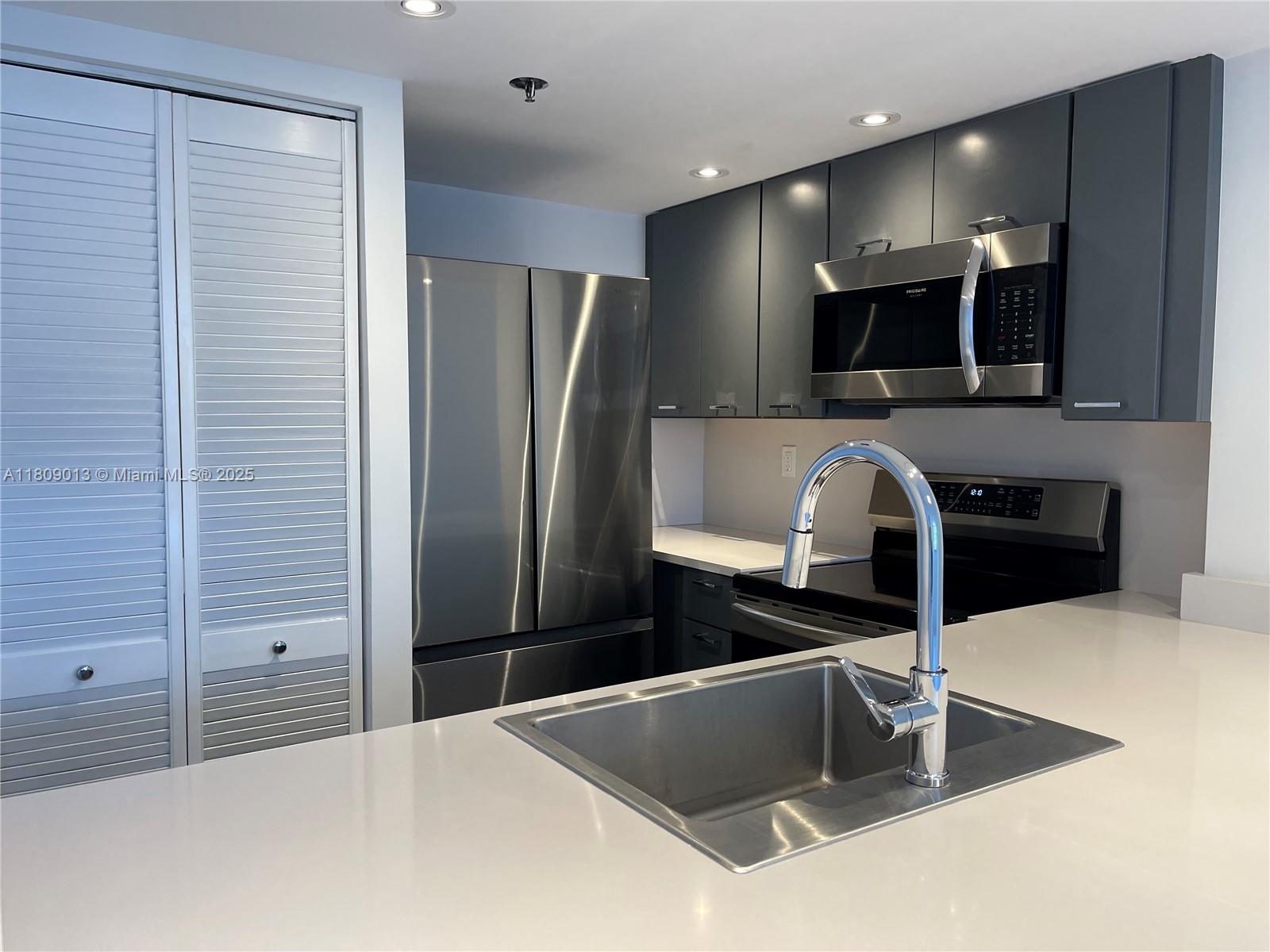 BRICKELL KEY II CONDO - Residential Lease