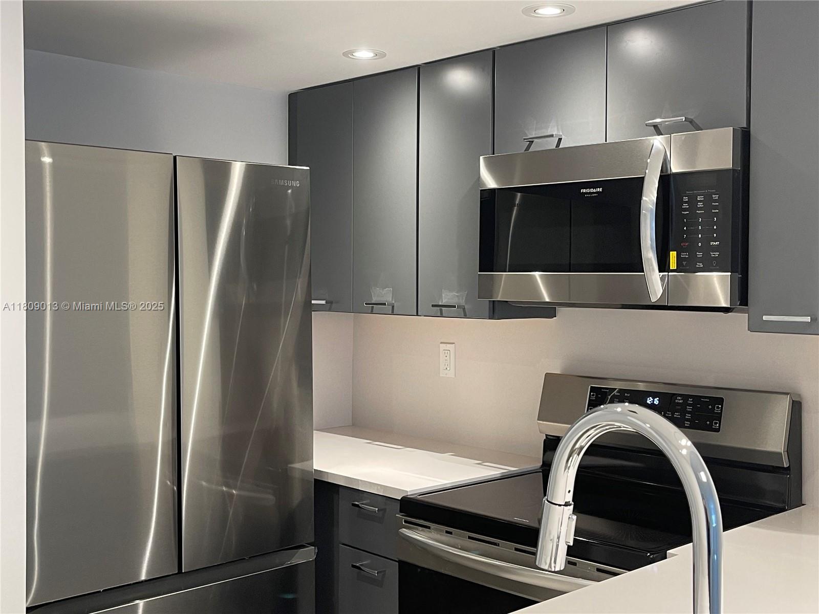 BRICKELL KEY II CONDO - Residential Lease