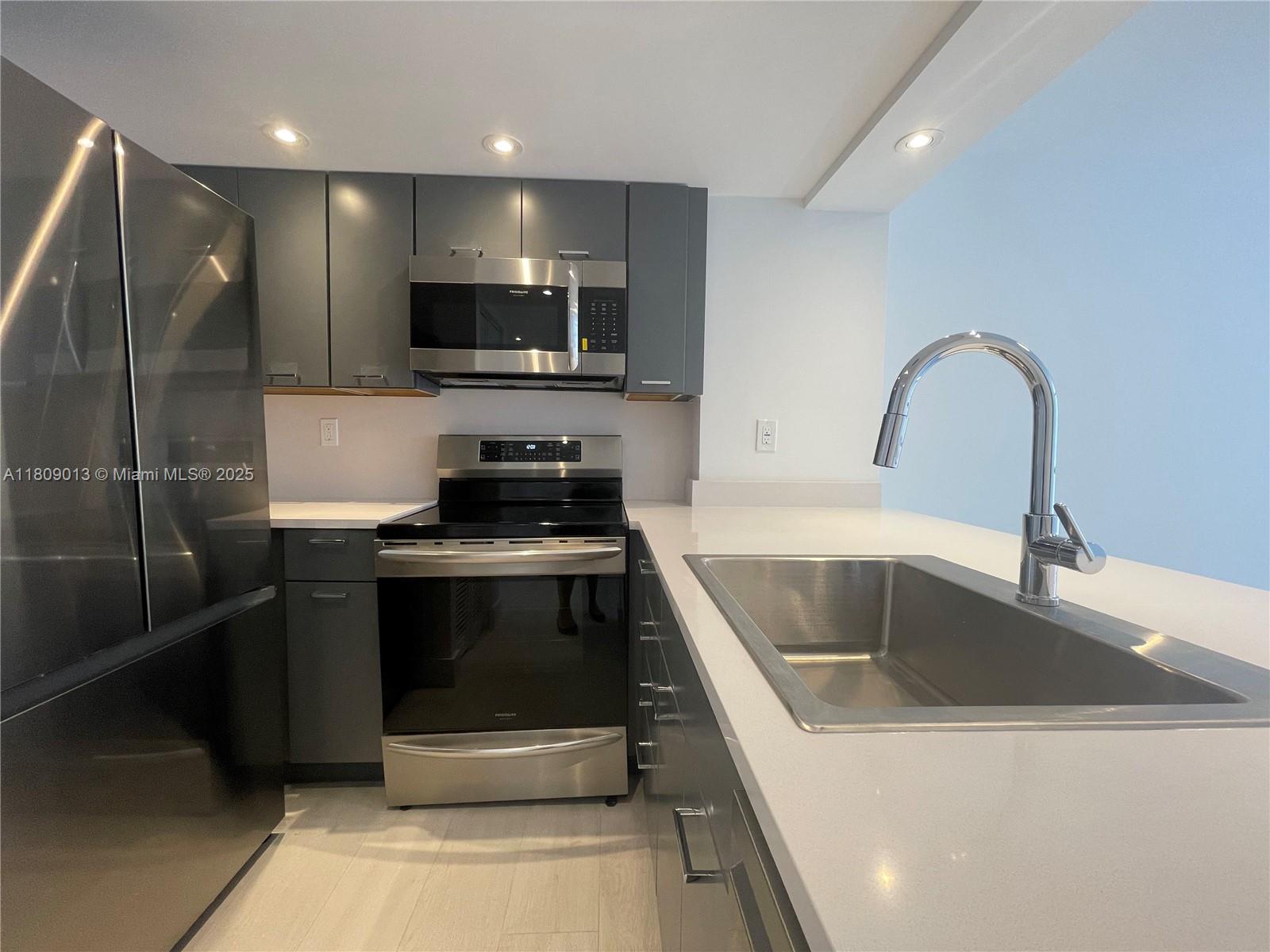 BRICKELL KEY II CONDO - Residential Lease
