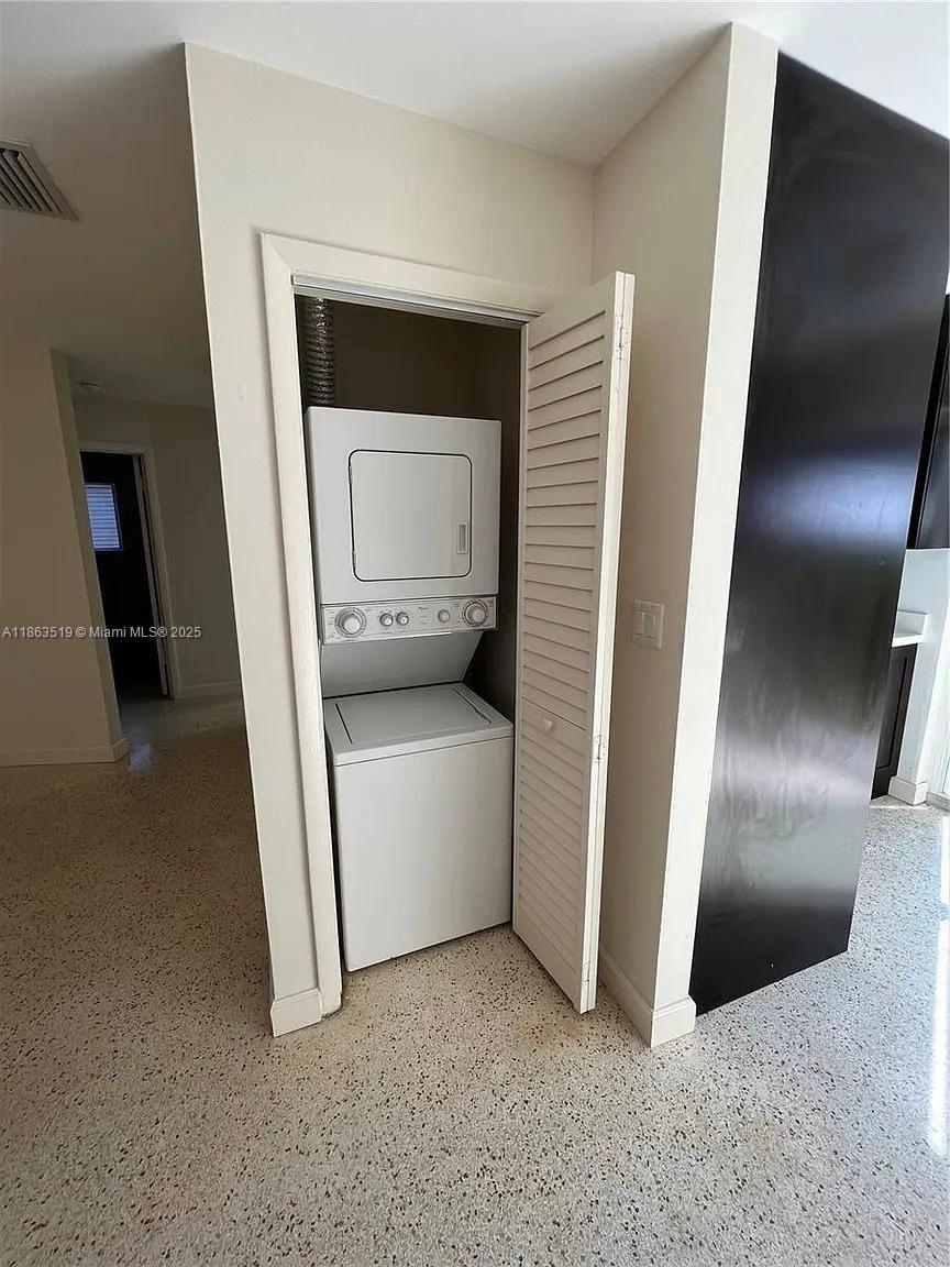 HIALEAH LAWN AMD PL - Residential Lease