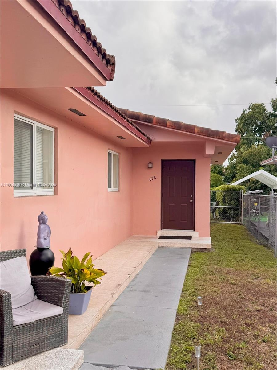 HIALEAH LAWN AMD PL - Residential Lease