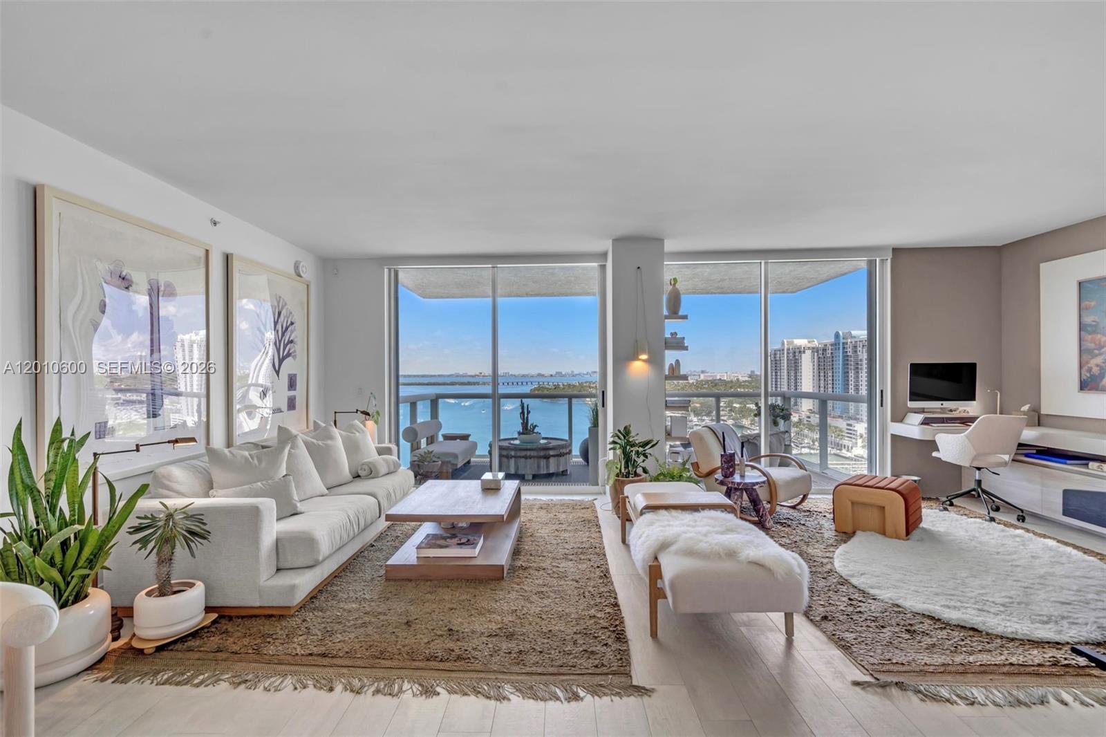 10 Venetian Way 1803