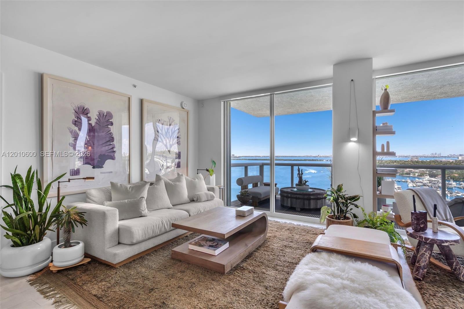 10 Venetian Way 1803