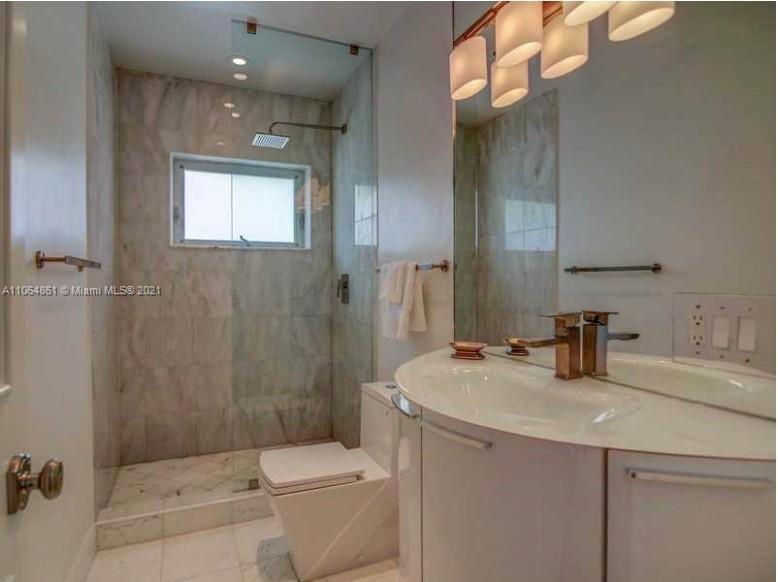 WATERS EDGE HOUSE CONDO - Residential Lease