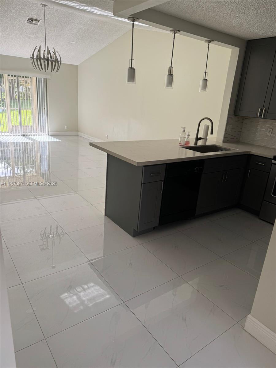 9863 Three Lakes Cir