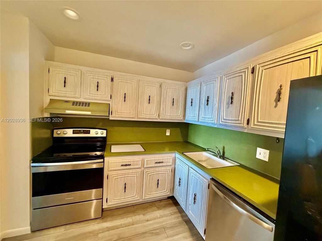 Photo of 2101 S Ocean Dr #306, Hollywood, FL 33019 (MLS # A12028936)