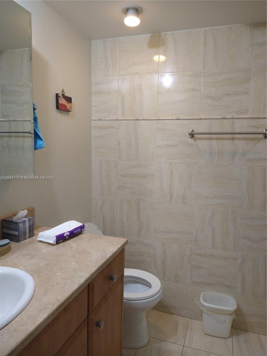 WINSTON TOWERS 200 - Residential