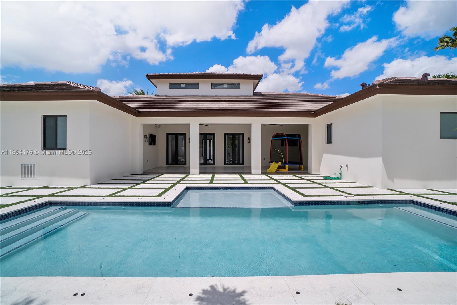 SUMMIT PARK ESTATES - Residential