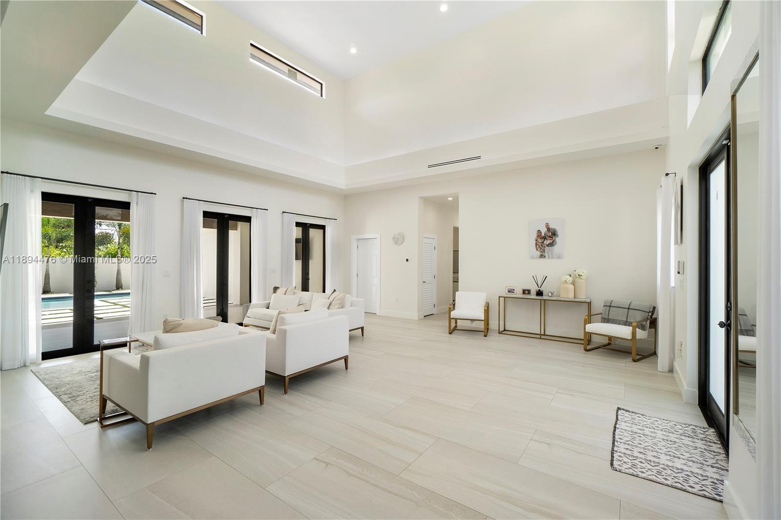 SUMMIT PARK ESTATES - Residential
