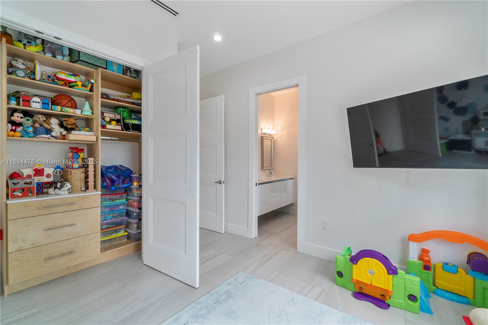 SUMMIT PARK ESTATES - Residential