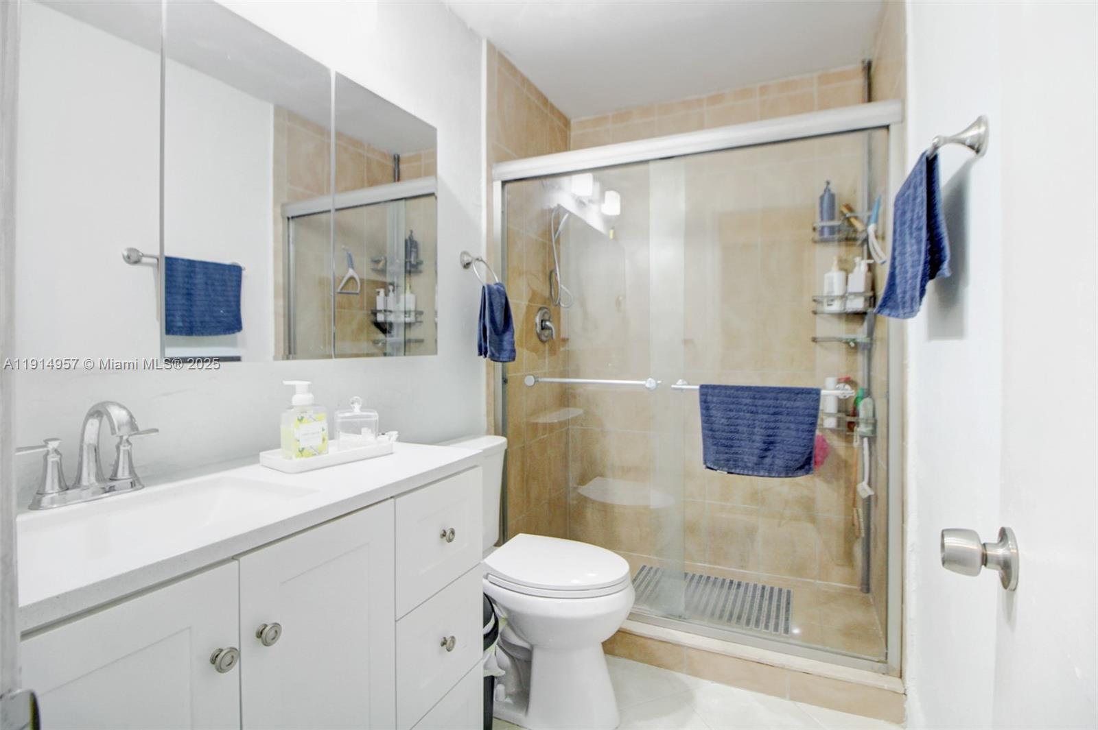 SNAPPER CREEK TOWNHOUSES - Residential Lease