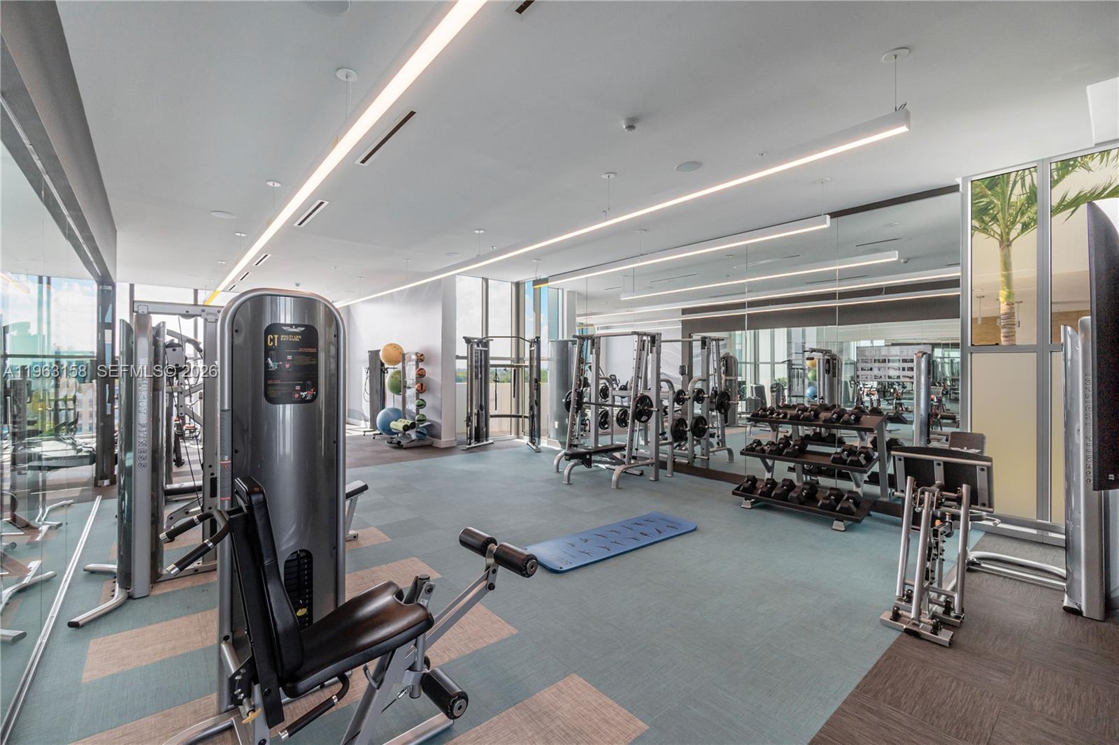 QUADRO CONDO - Residential