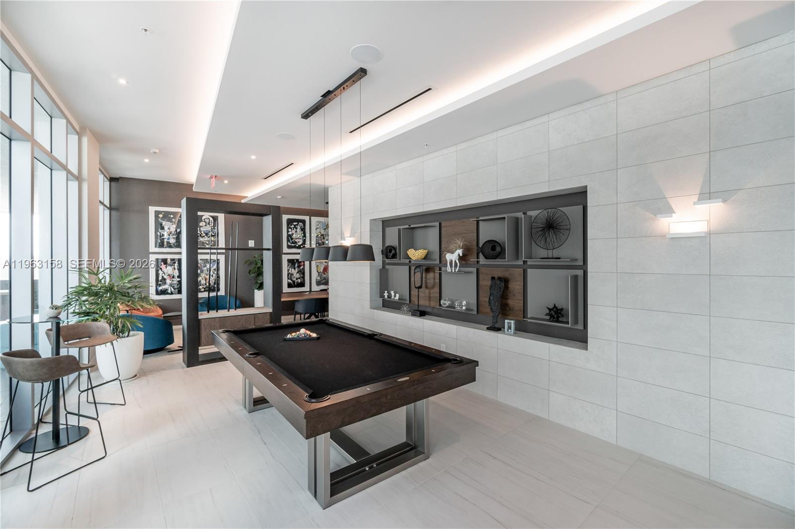 QUADRO CONDO - Residential