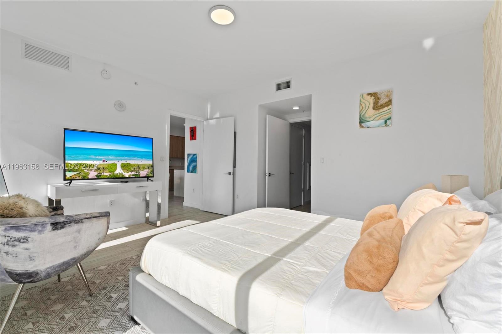 QUADRO CONDO - Residential