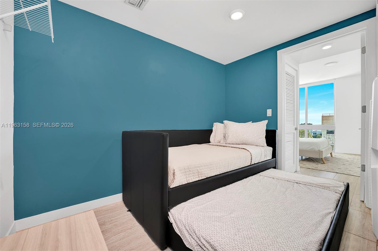 QUADRO CONDO - Residential