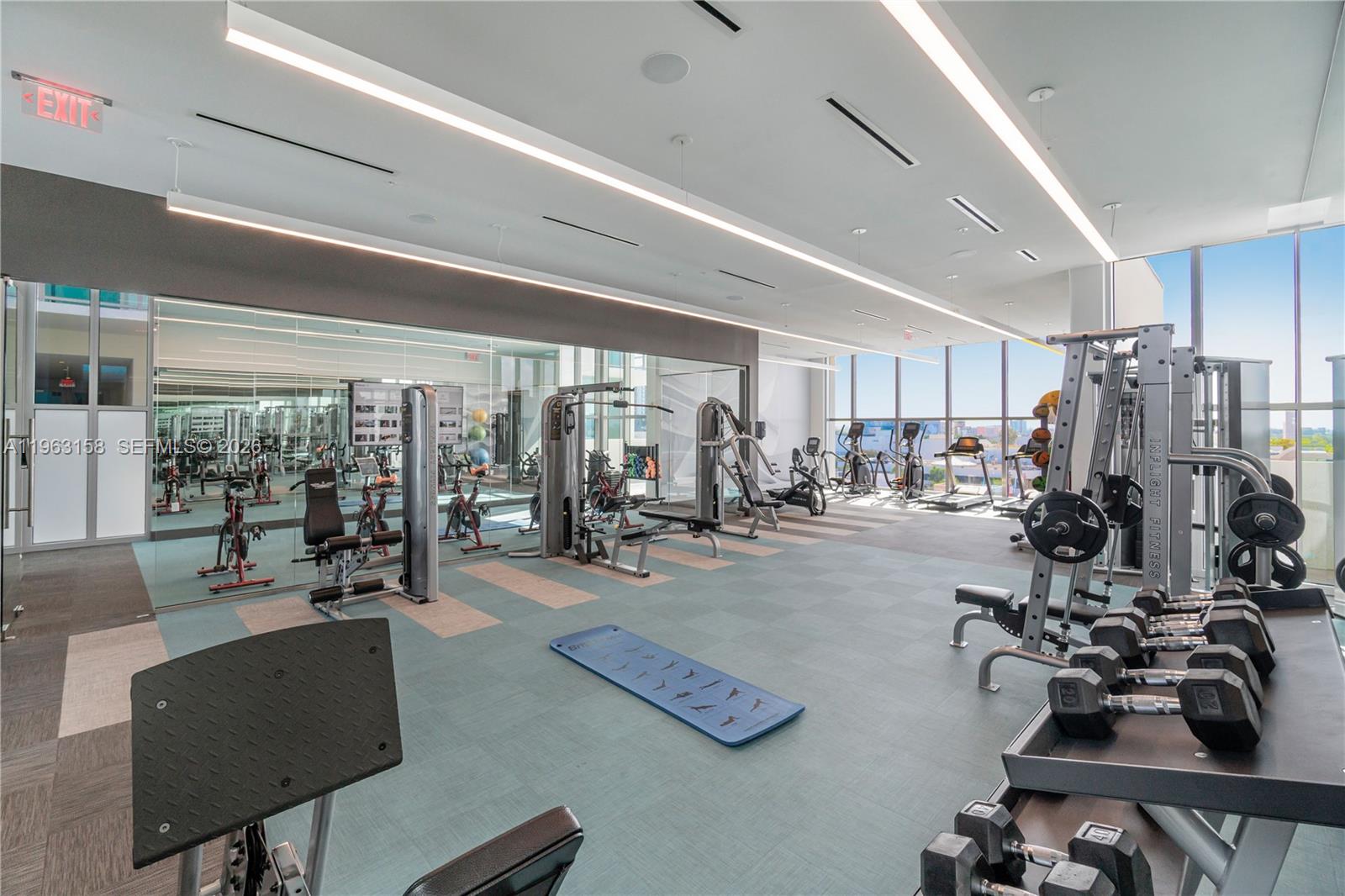 QUADRO CONDO - Residential