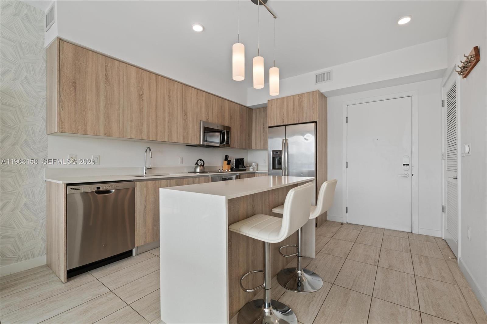 QUADRO CONDO - Residential