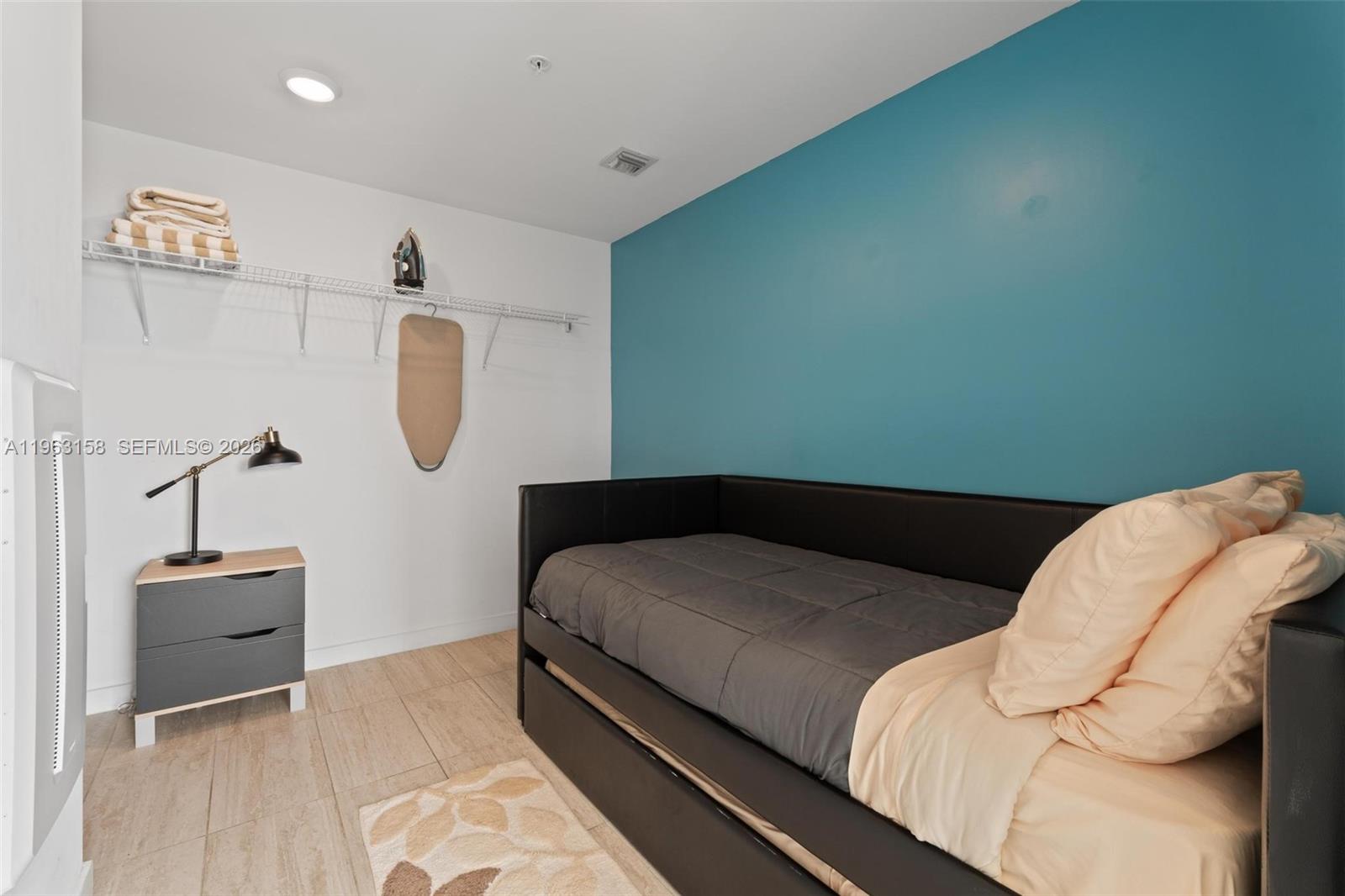 QUADRO CONDO - Residential