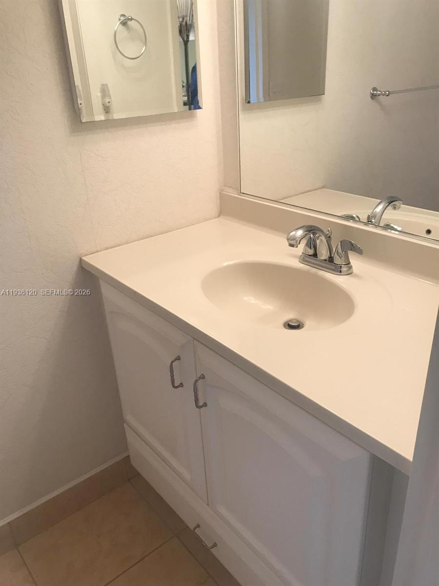 COURTYARDS OF BROWARD CON - Residential