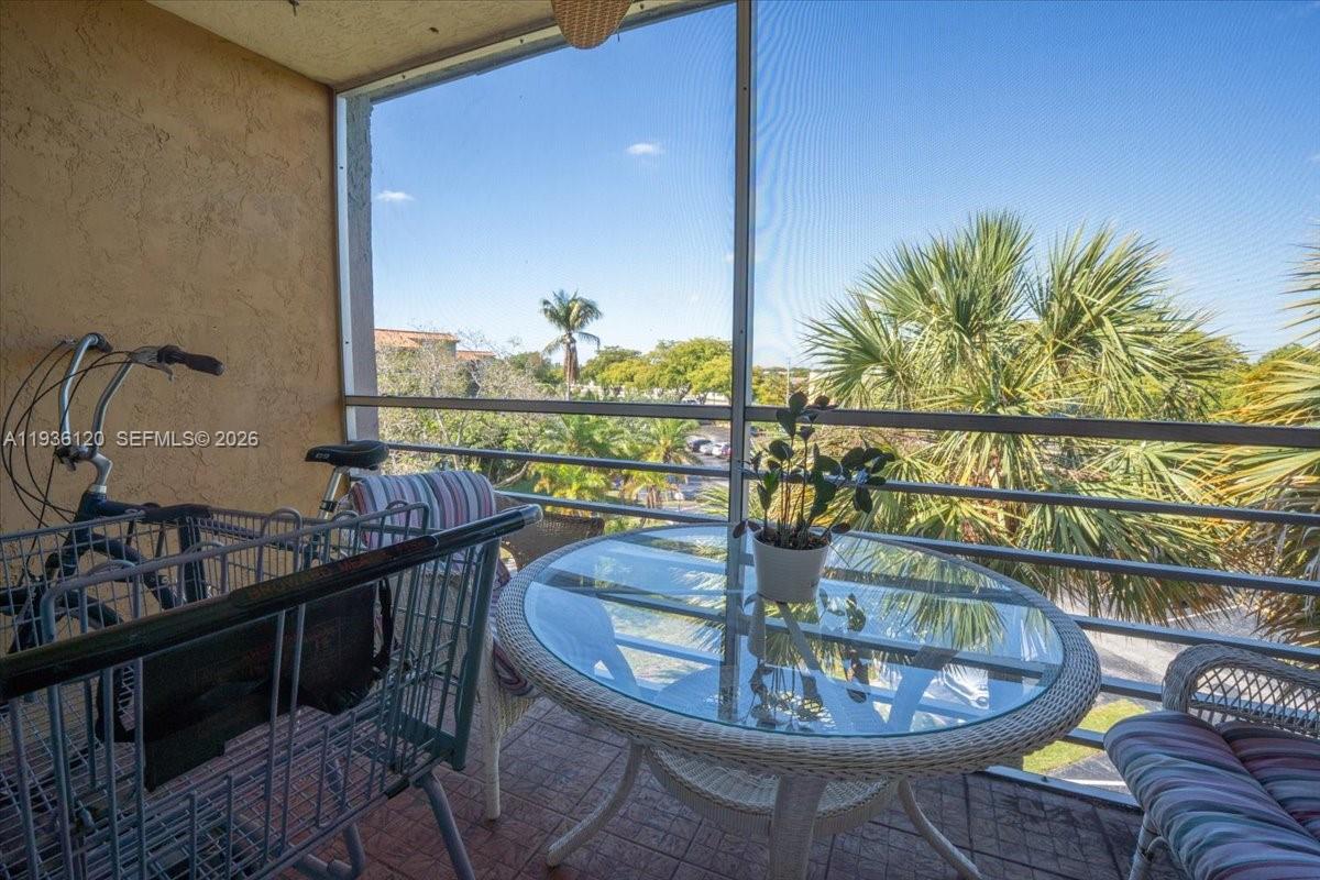 COURTYARDS OF BROWARD CON - Residential