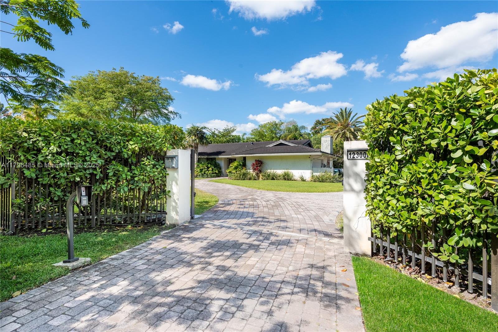 12300 Sw 67th Ave, Pinecrest, Miami-Dade County, Florida - 4 Bedrooms  
3 Bathrooms - 