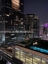 170 SE 14th St 2207