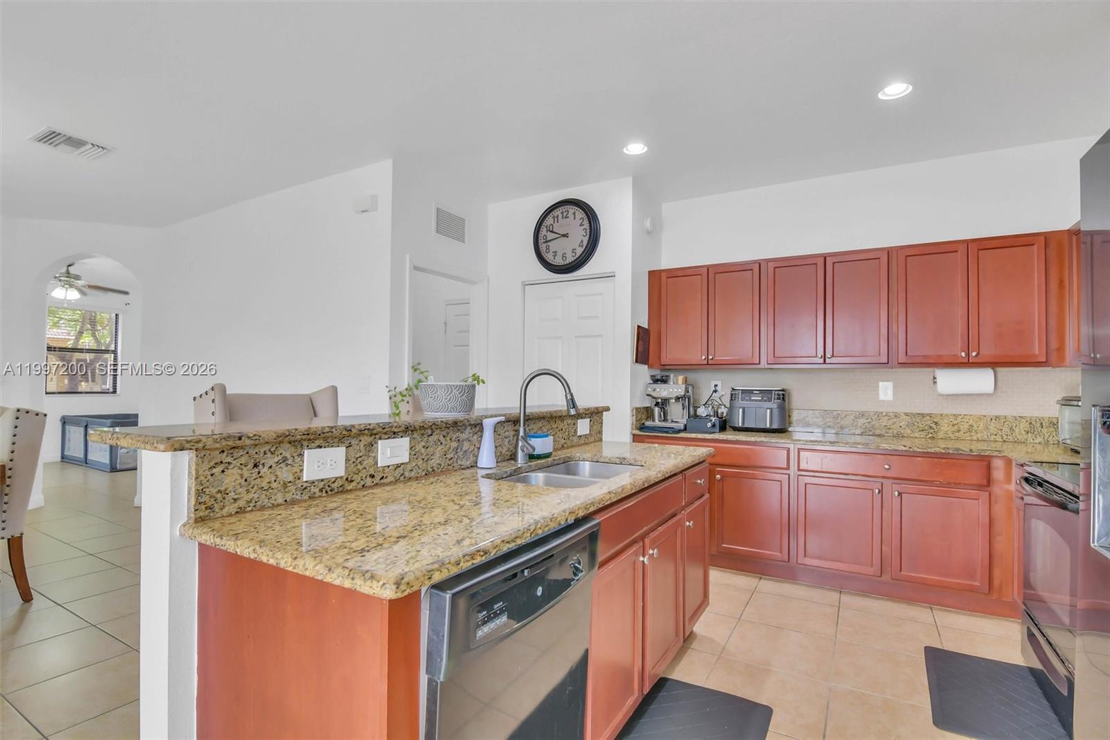 ENCLAVE AT BLACK POINT MA - Residential