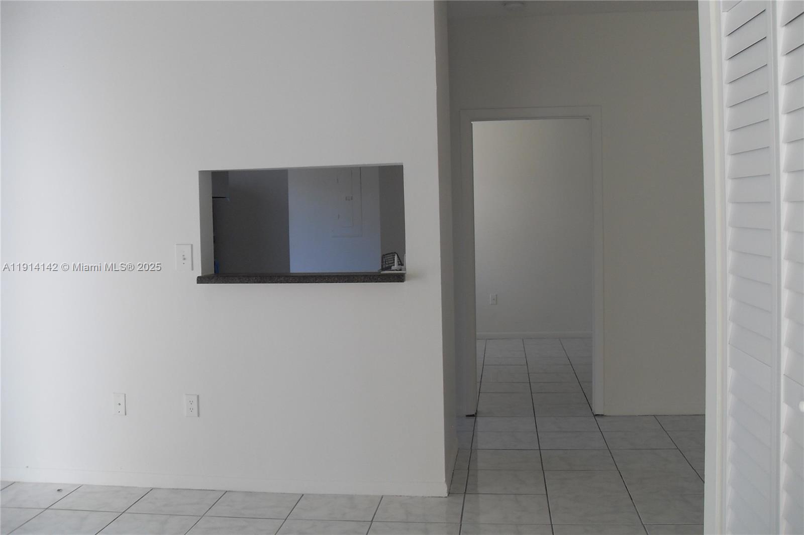 REFLECTIONS AT PEMBROKE P - Residential Lease