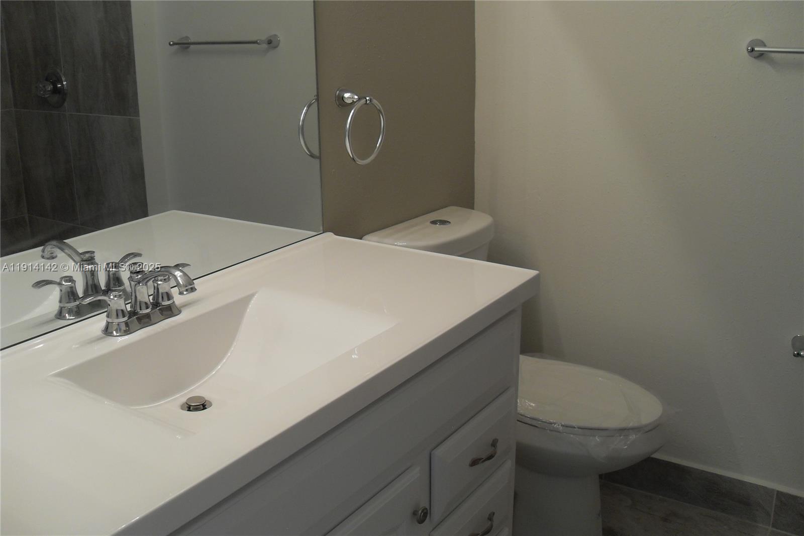 REFLECTIONS AT PEMBROKE P - Residential Lease