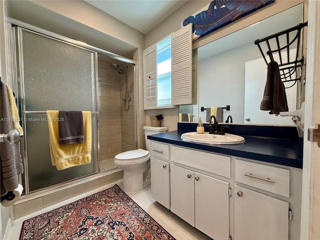 Photo of 901 SE 14th St #E, Fort Lauderdale, FL 33316 (MLS # A11893651)