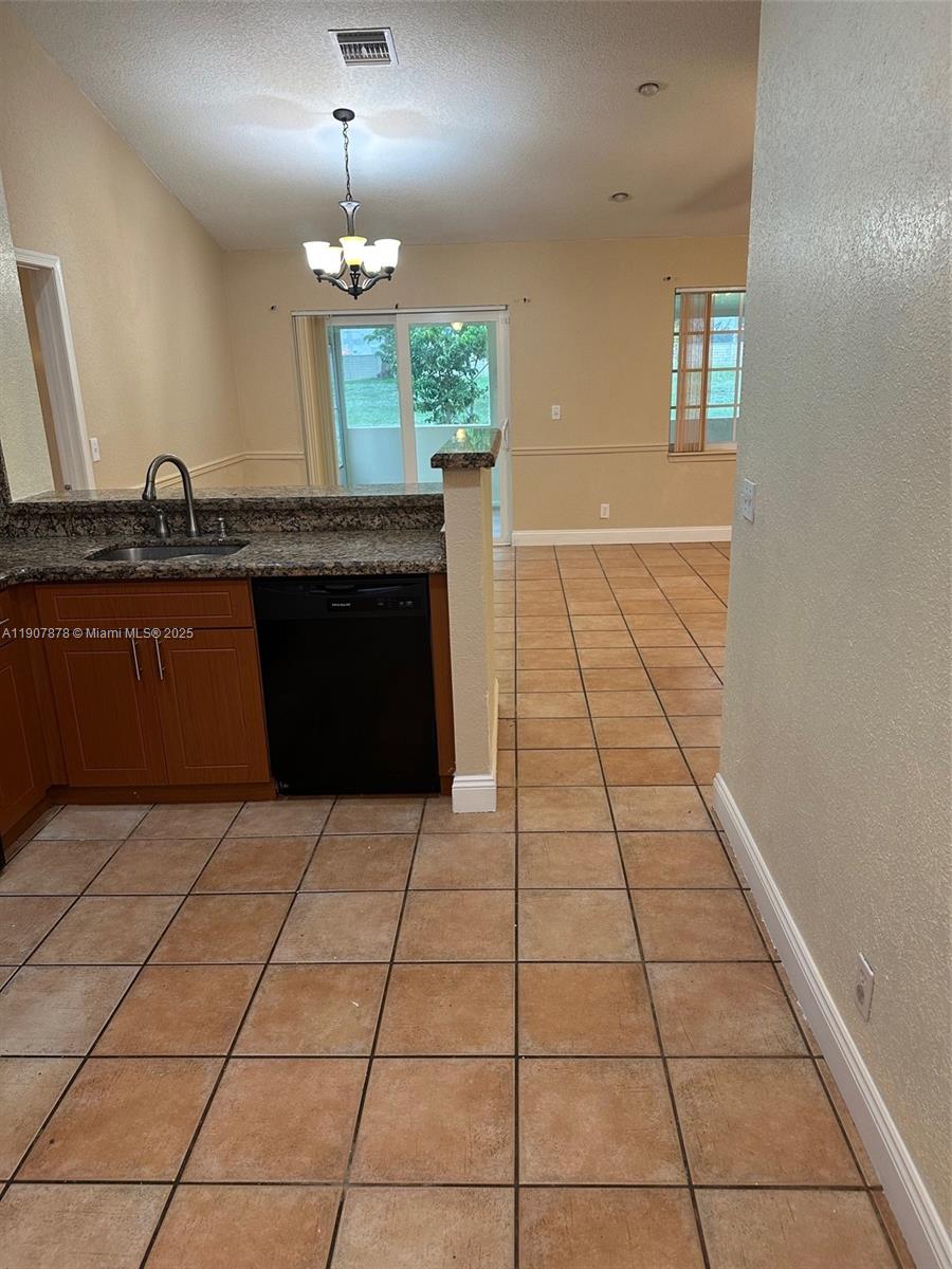 STONEHAVEN 1 - Residential Lease