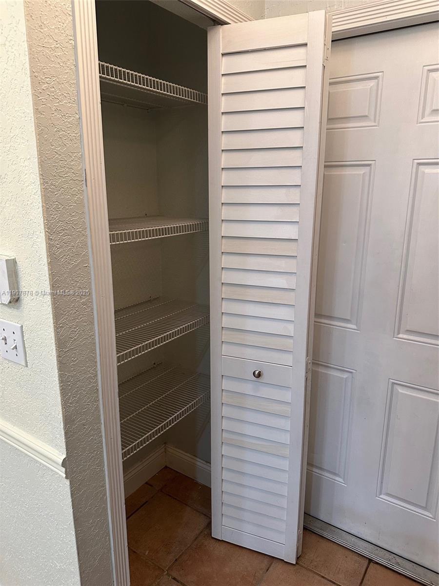 STONEHAVEN 1 - Residential Lease