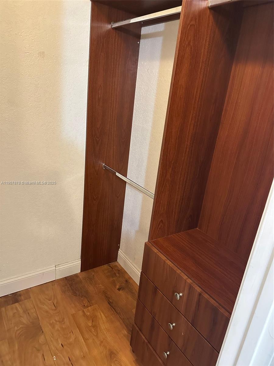 STONEHAVEN 1 - Residential Lease