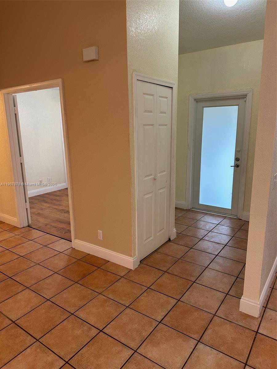 STONEHAVEN 1 - Residential Lease