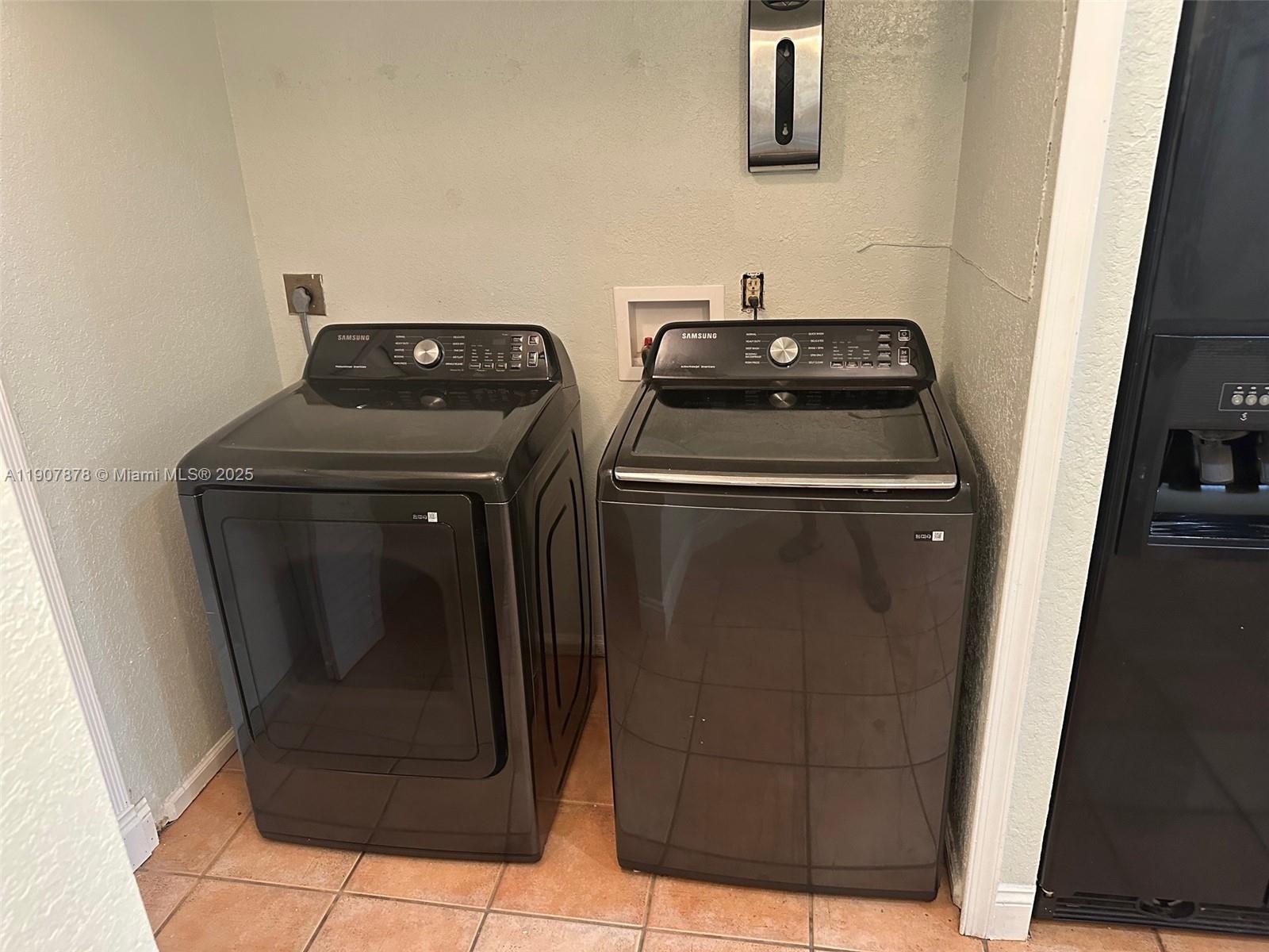 STONEHAVEN 1 - Residential Lease