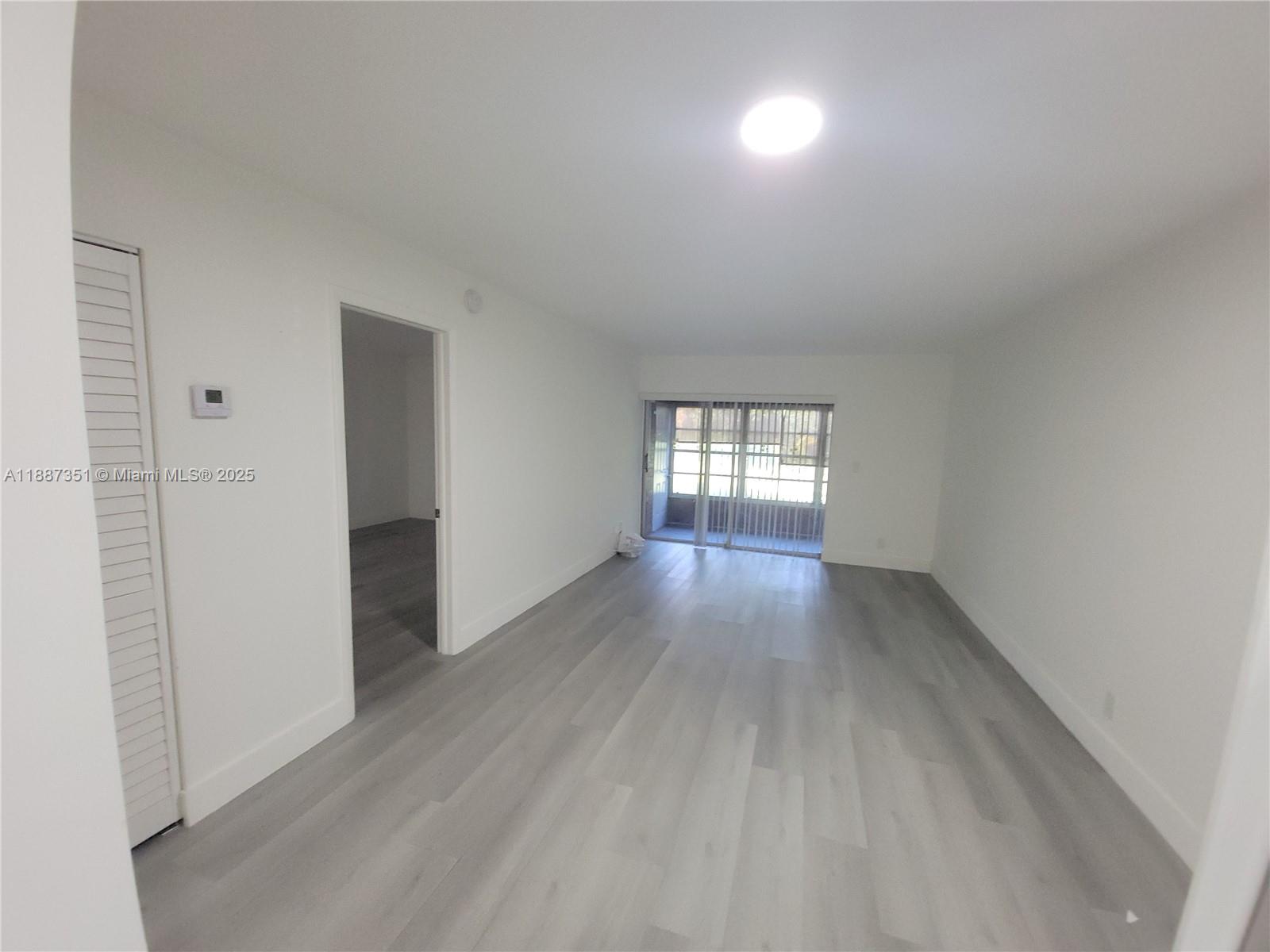 LAUDERDALE OAKS CONDO XIX - Residential Lease