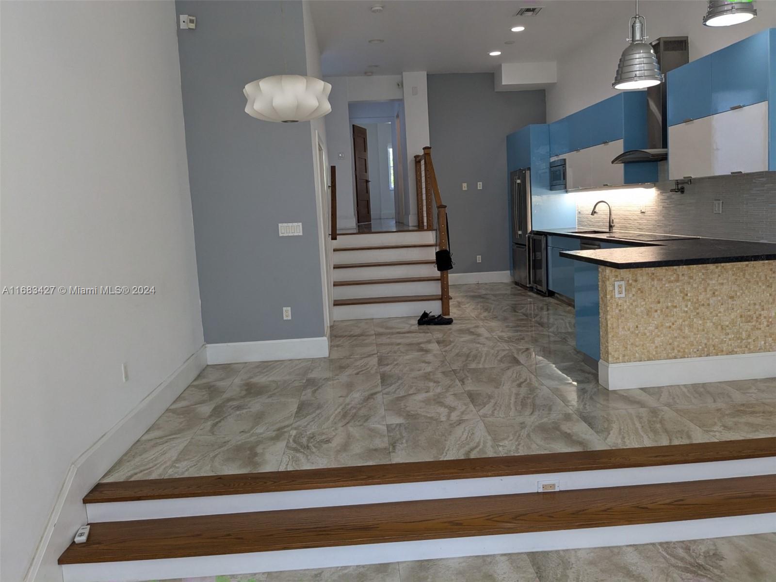 LE POINT CONDO - Residential