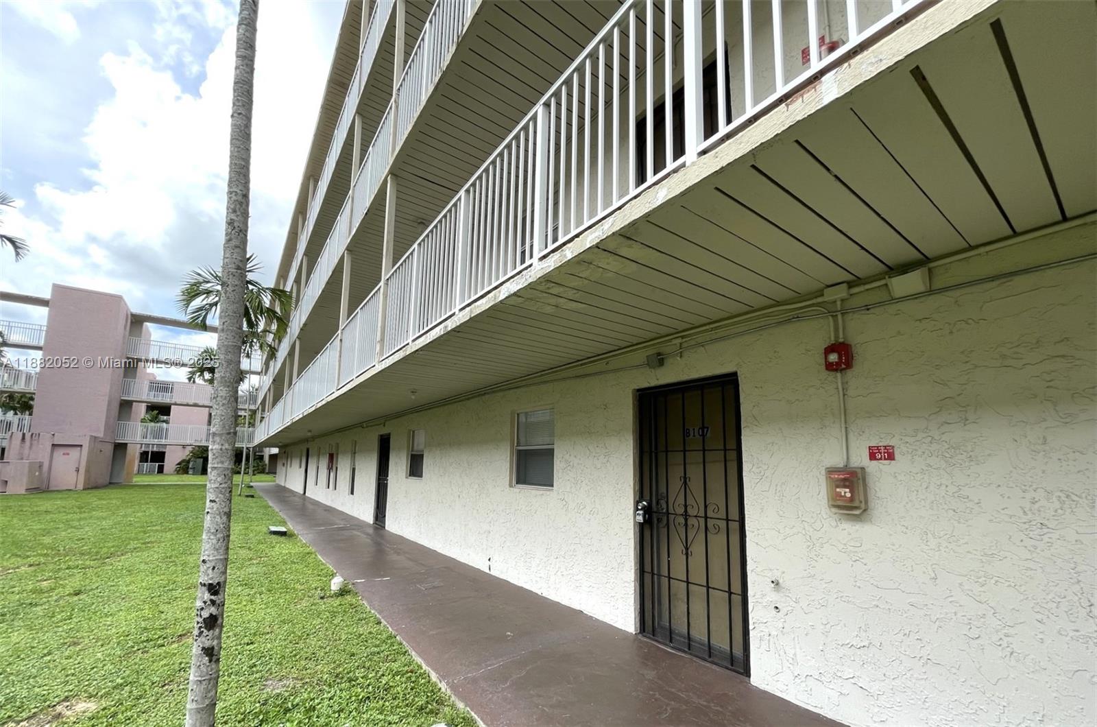 BROOKFIELD SQUARE CONDO - Residential Lease