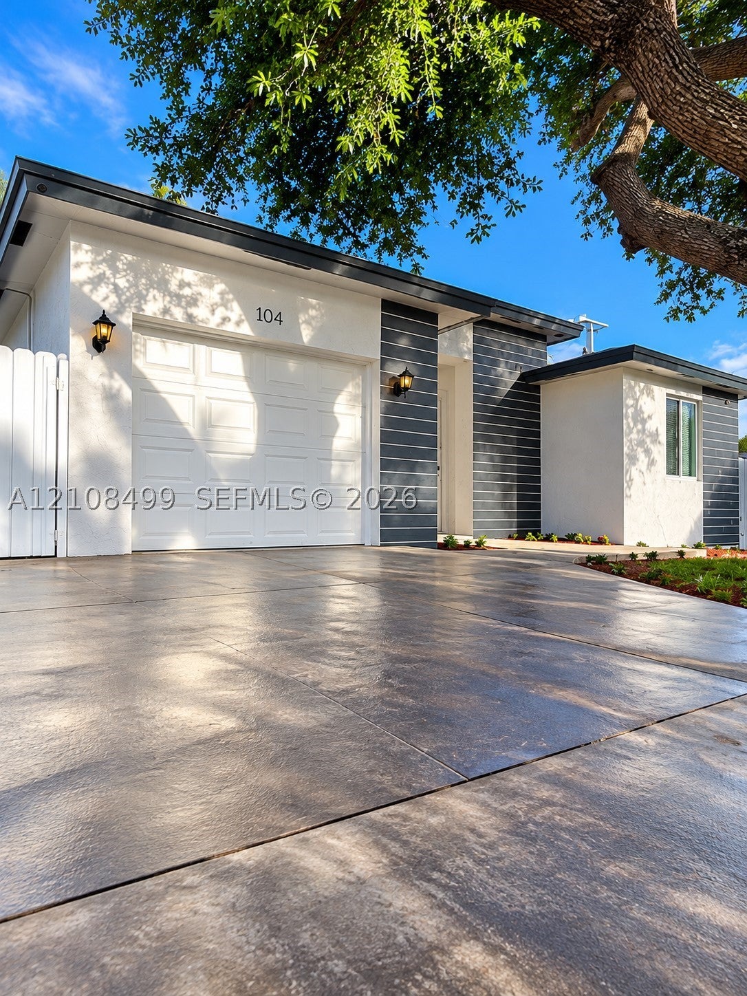 104 NW 31st Ave