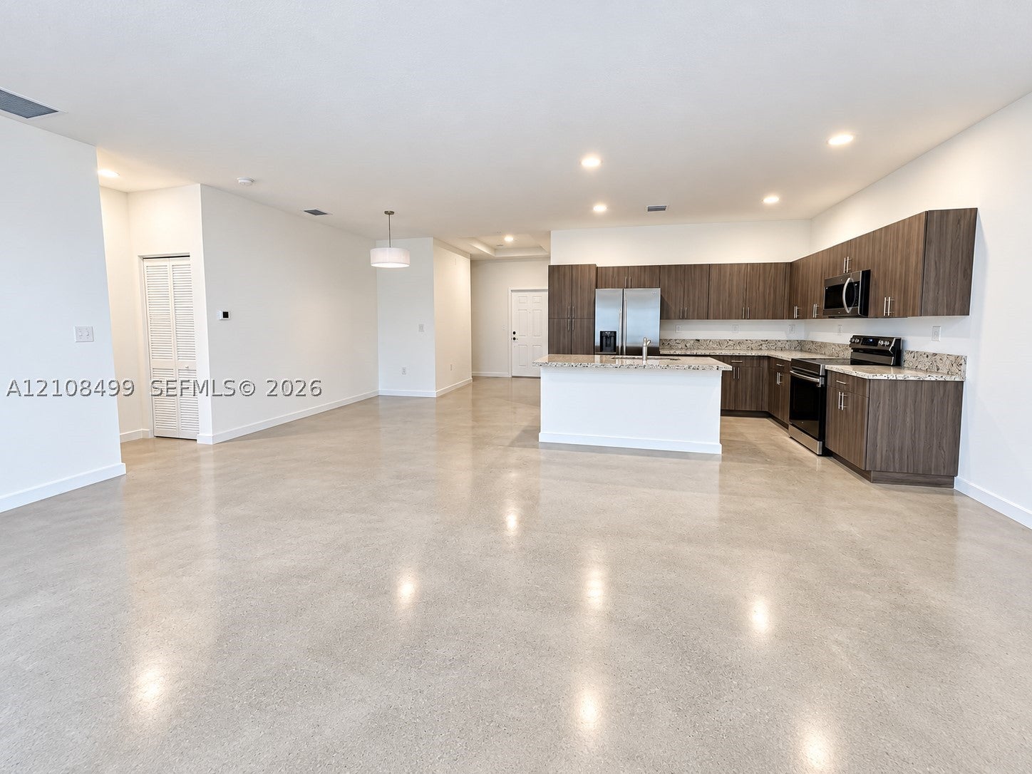 104 NW 31st Ave