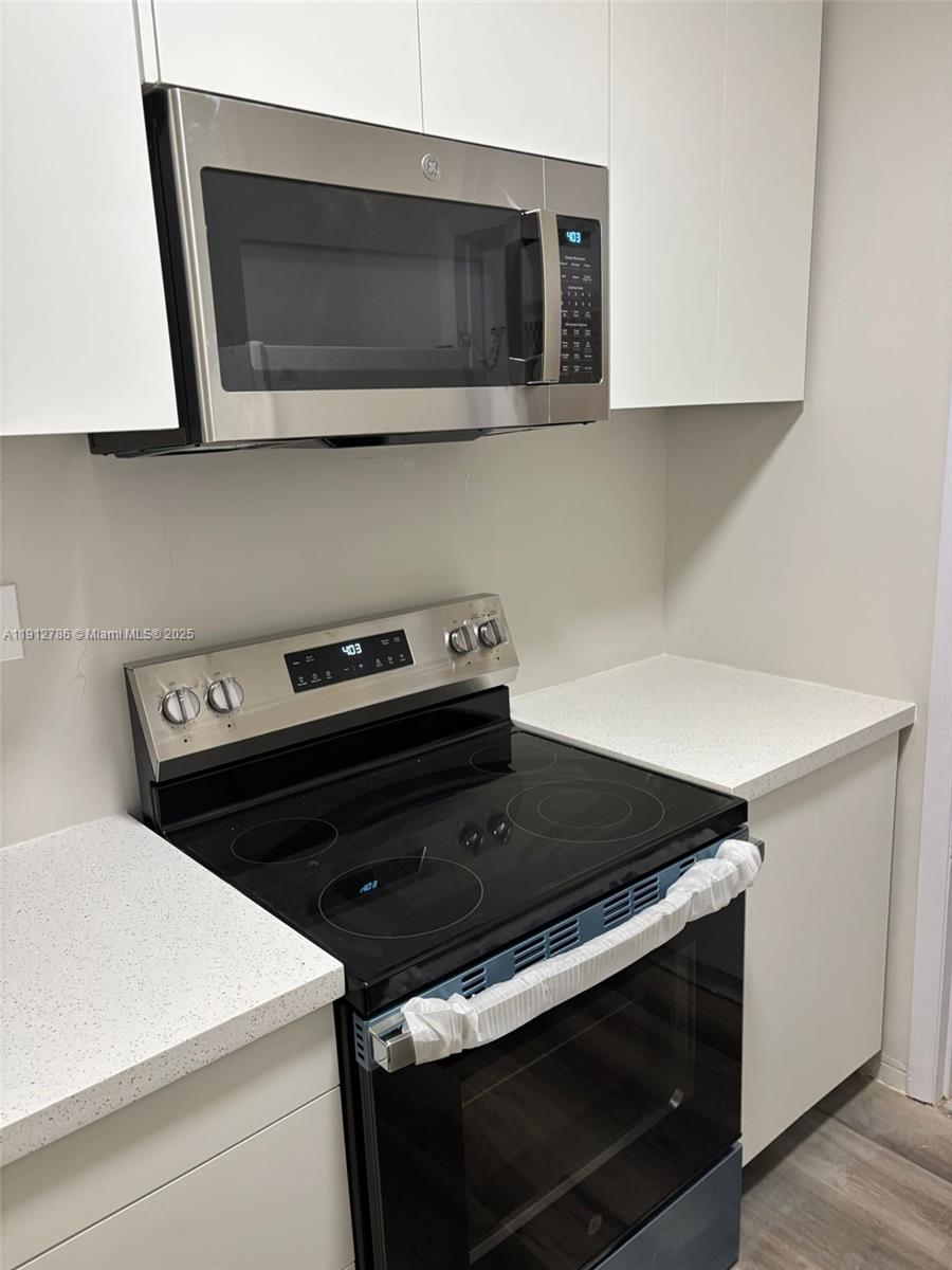 SEVENTEENTH GREEN CONDO - Residential