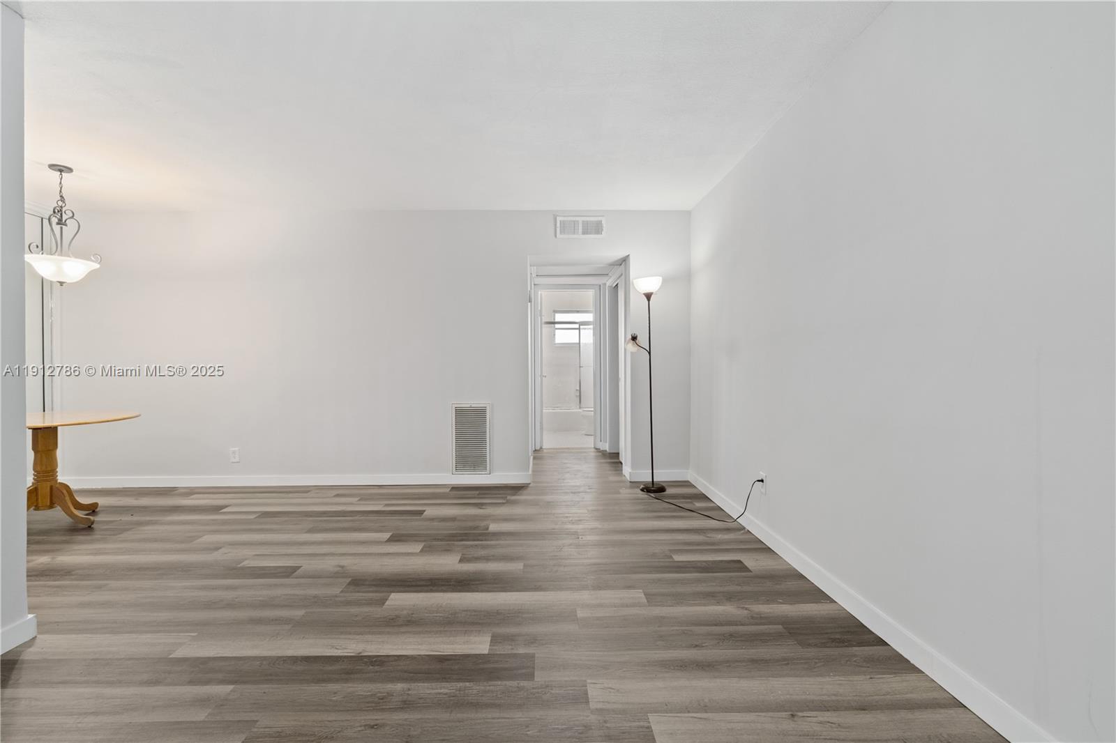 SEVENTEENTH GREEN CONDO - Residential