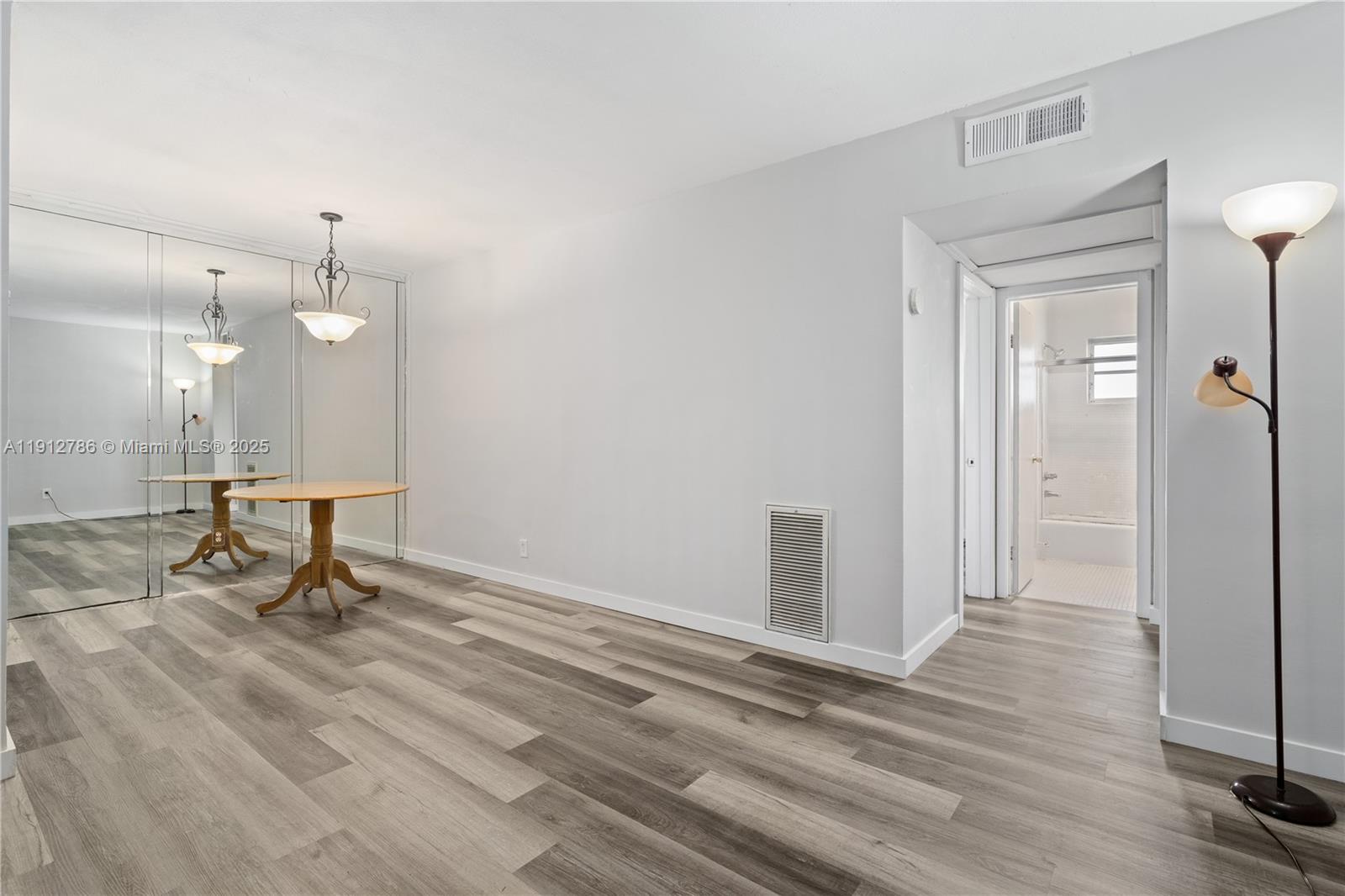 SEVENTEENTH GREEN CONDO - Residential