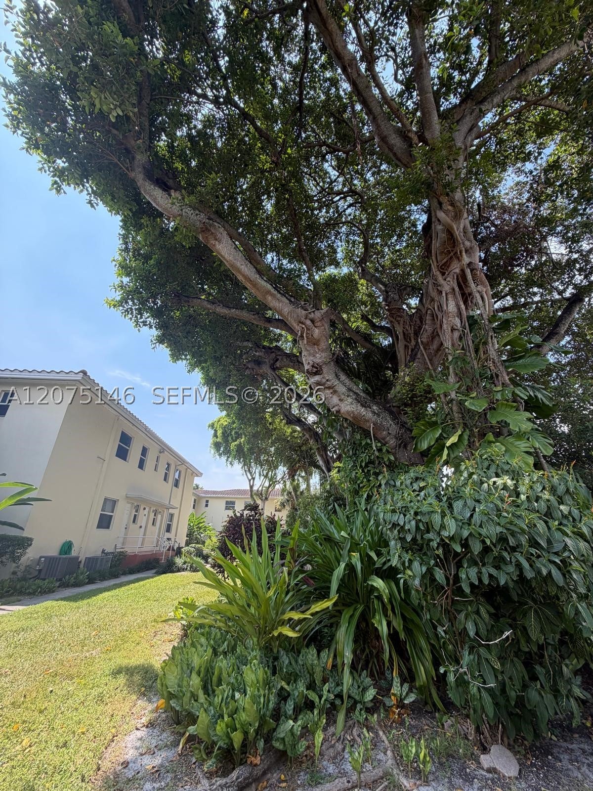 736 NE 92nd St 2K