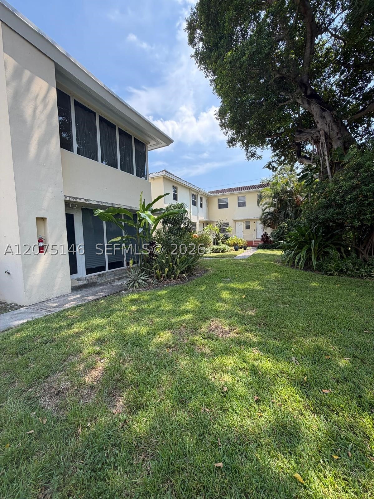 736 NE 92nd St 2K