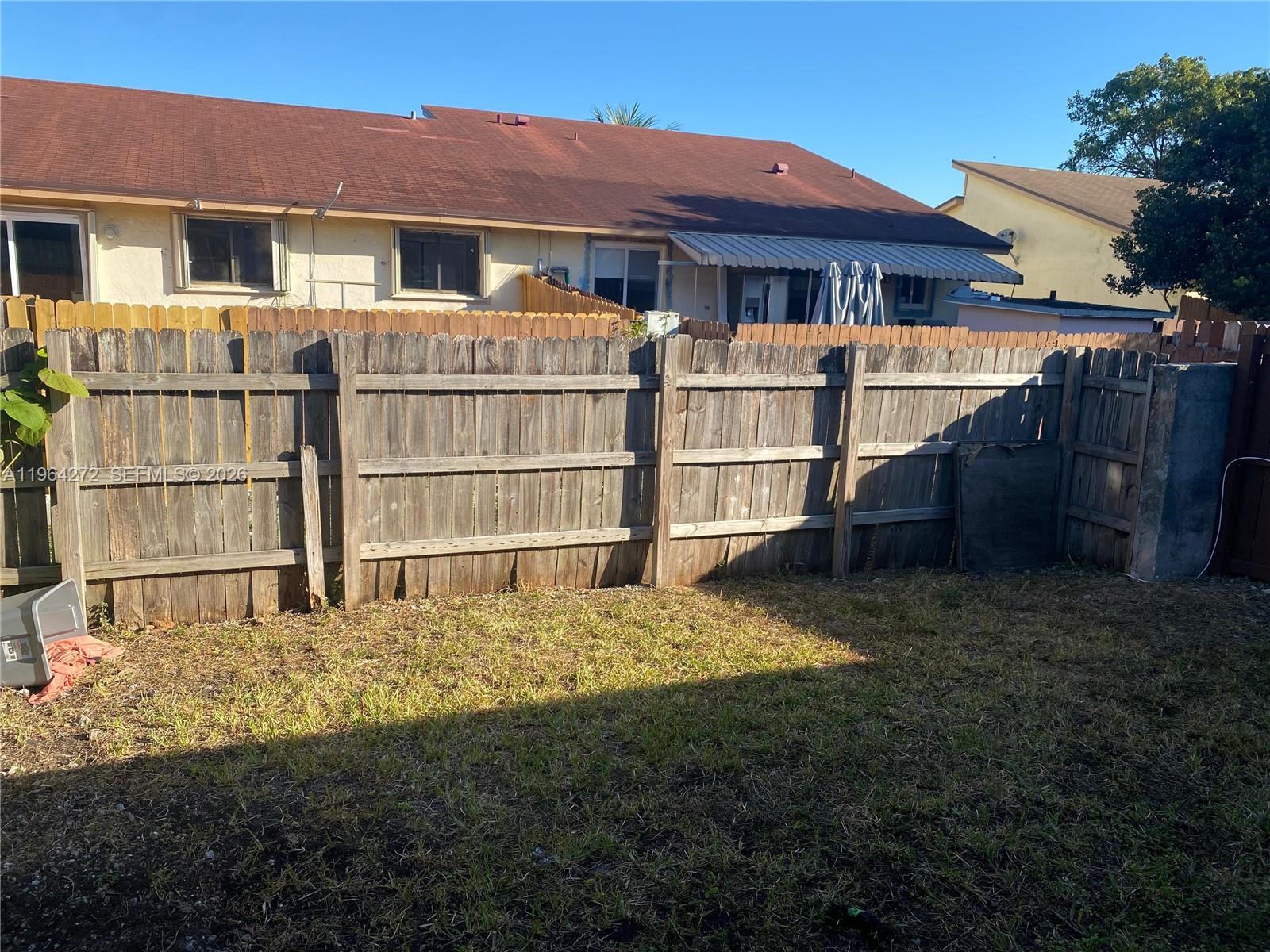 WATERSIDE TOWNHOMES SEC 3 - Residential