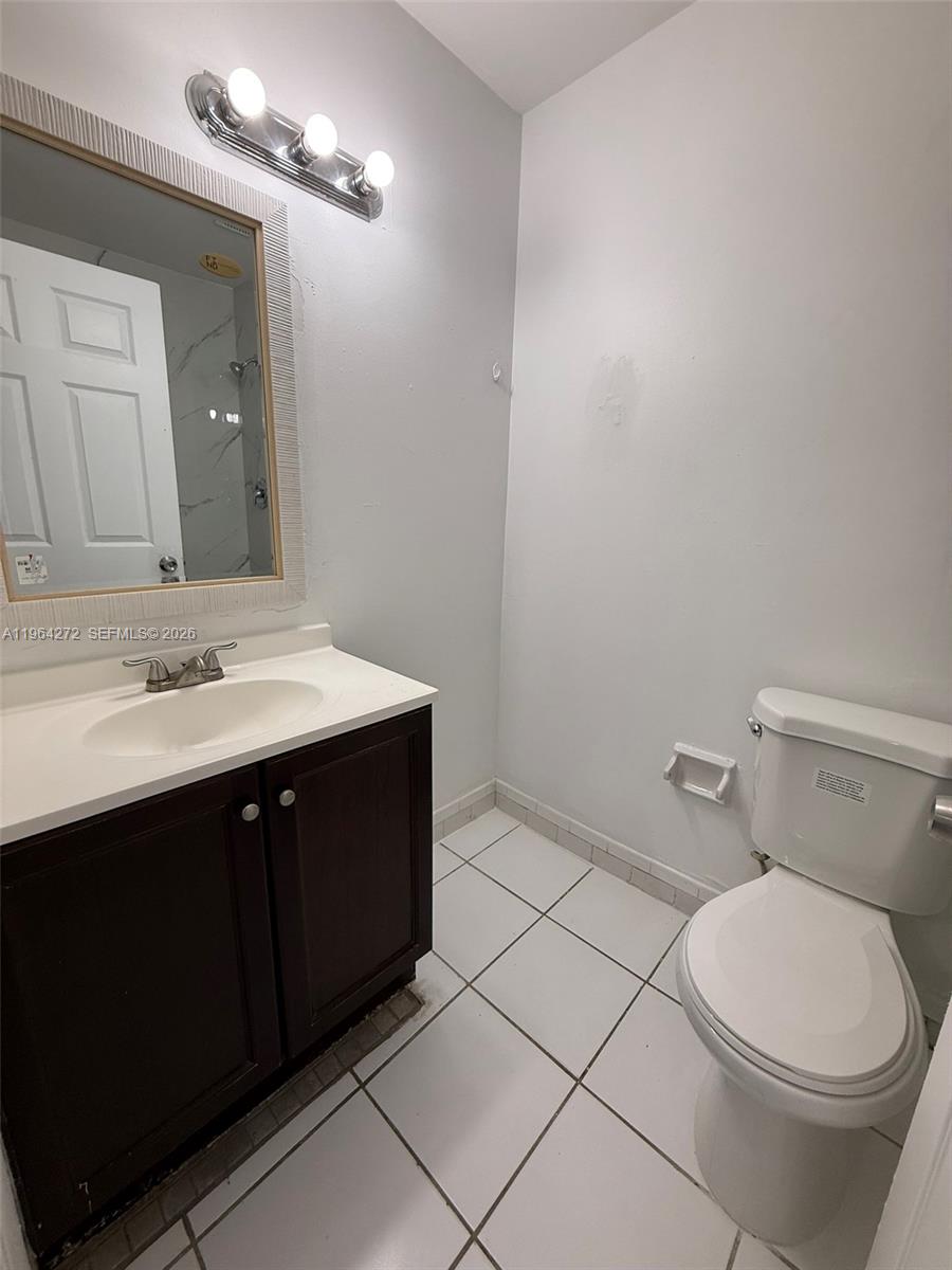 WATERSIDE TOWNHOMES SEC 3 - Residential