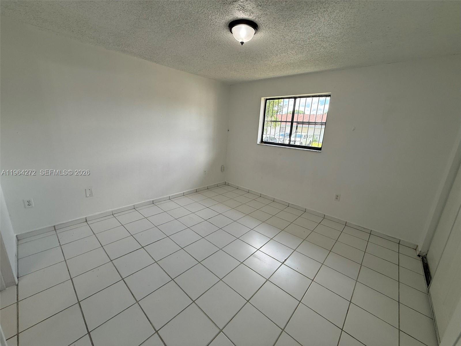 WATERSIDE TOWNHOMES SEC 3 - Residential